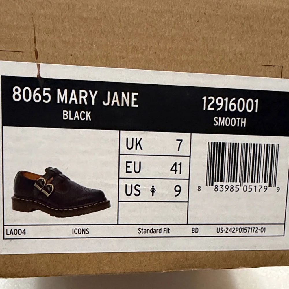 Dr. Martens 8065 II Mary Jane Black Leather Shoes 9 NWT - Picture 5 of 12